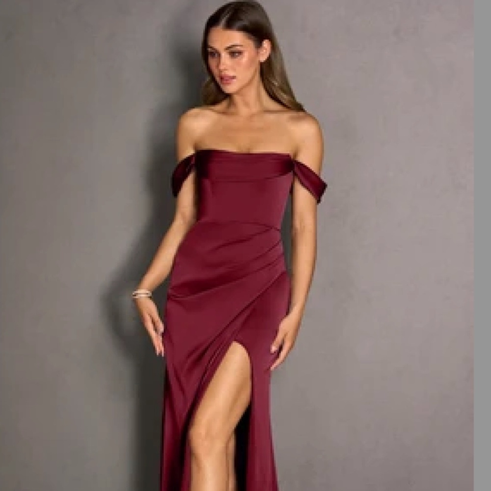 Valine Merlot Maxi Dress (Azazie) Size 4